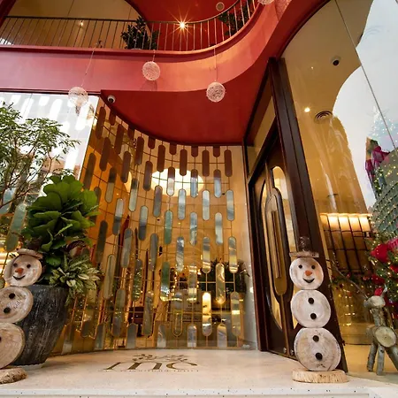 Me Saigon Boutique Hotel-2