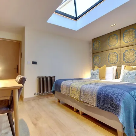 Becketts Townhouse-2