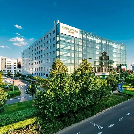Courtyard By Marriott Prague Airport-2