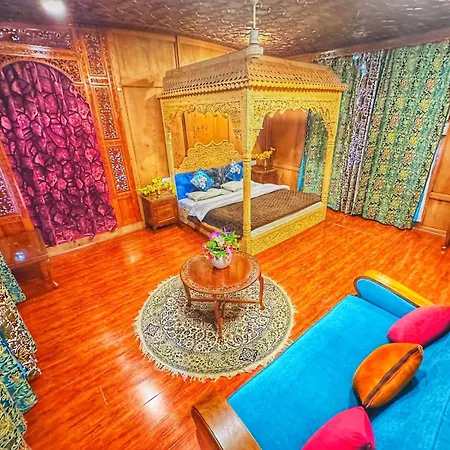 Shabnam Houseboats-2