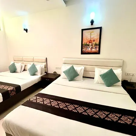 Hotel Jb Residency !! Luxurious & Royal Balcony Rooms !! Large Rooms-2