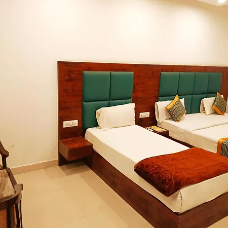 Hotel Tej Palace Delhi Airport-3