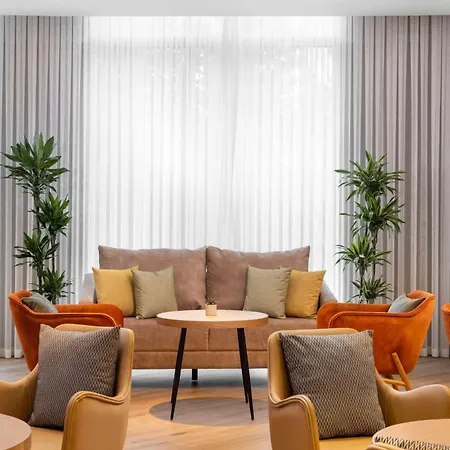 Hilton Garden Inn Baku-3