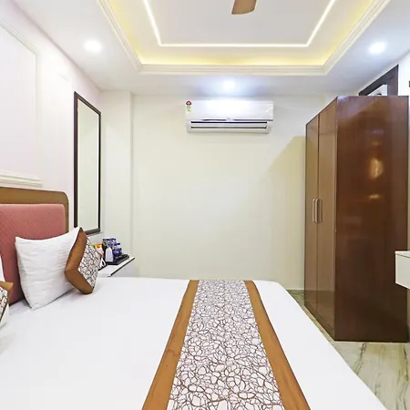 Hotel Samrat Residency Luxury At Nizamuddin Railway Station-2