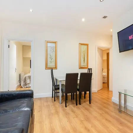 Hyde Park Rooms & Apartments-2