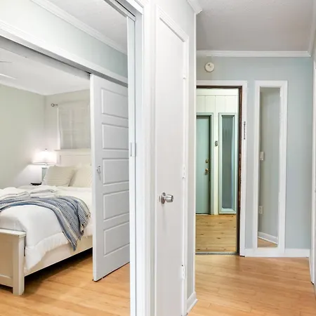 5 Min Walk To The Beach 1St Floor Condo Sleeps 4-2