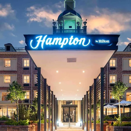 Hampton By Hilton Sandton Grayston-3
