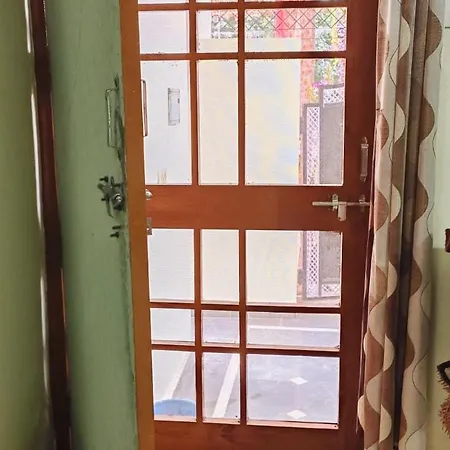 Nivedita Hotel ! Varanasi Near Kashi Vishwanath Temple, And Ganga Ghat, Fully Air-Conditioned Hotel With Special Coffee Shop & Parking Availability-2