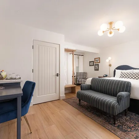 Petit Soleil - Bed, Breakfast And Bar-2