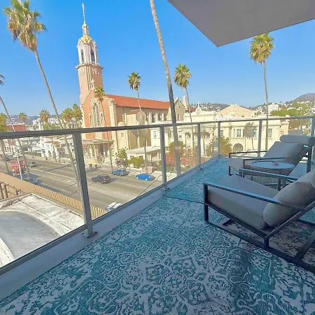 Hollywood Sign View 2 Bed 2 Bath Premium Corner-2