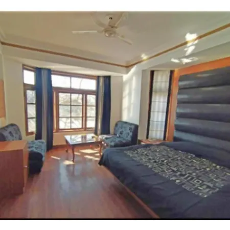 Hotel Horizon Near Picture Palace Bus Stand, Mussoorie-3