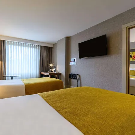 Ramada By Wyndham Istanbul Grand Bazaar-2