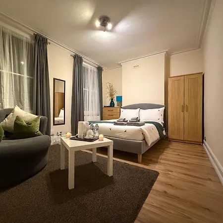 Good Size And Cheap Double Room In Hammersmith-3