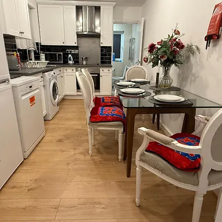 Good Size And Cheap Double Room In Hammersmith-2
