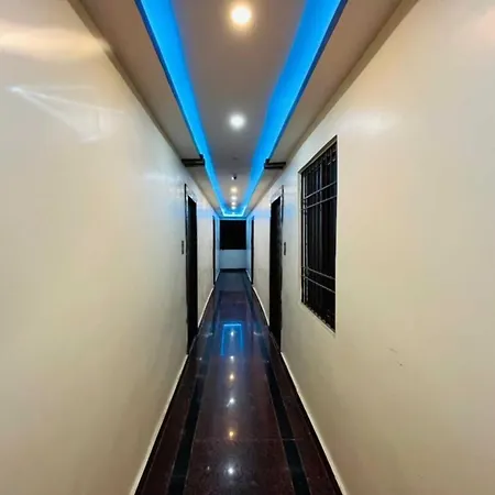 Swimmimg Pool - Hotel Santosh Residency Puri - All Room Fully Air- Conditioned With Lift - Wifi - Parking And Children Play Ground - Best Luxury Budget Stay-2