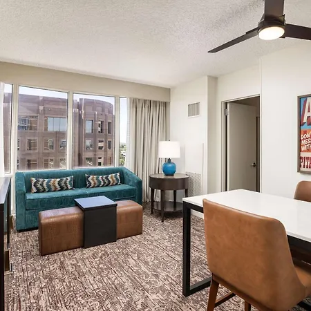 Doubletree Suites By Hilton Austin Downtown Capitol-2