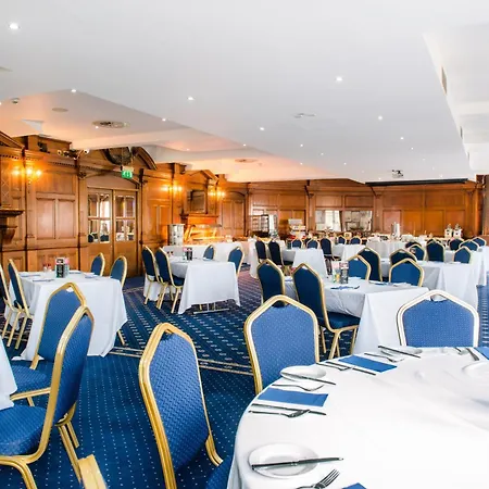 Royal Hotel Cardiff By Belvilla-3