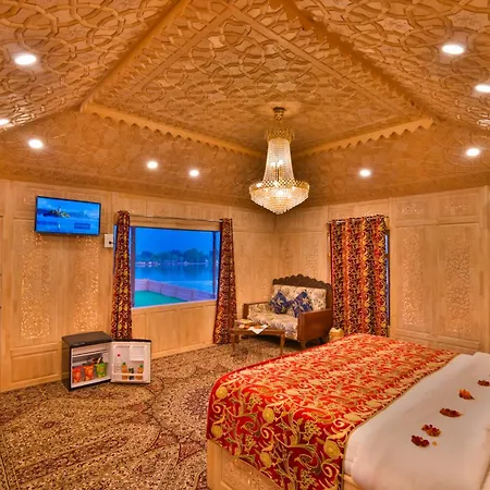 Wangnoo Heritage Houseboats-2