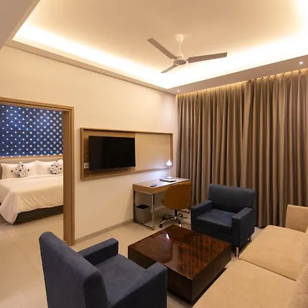 Hometel Lucknow - A Sarovar Hotel-2