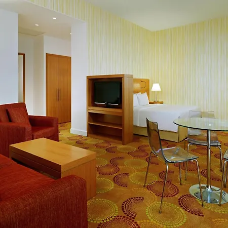 Courtyard By Marriott Budapest City Center-2