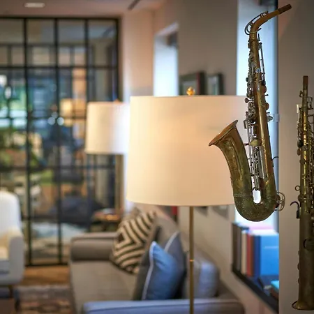 Renaissance Saint Elm Dallas Downtown Hotel-3