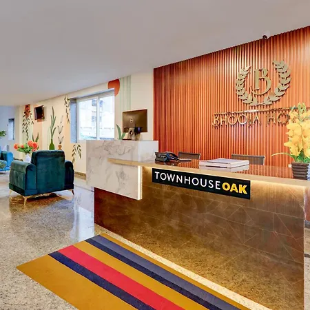 Townhouse Oak Bhooja Hotels-3