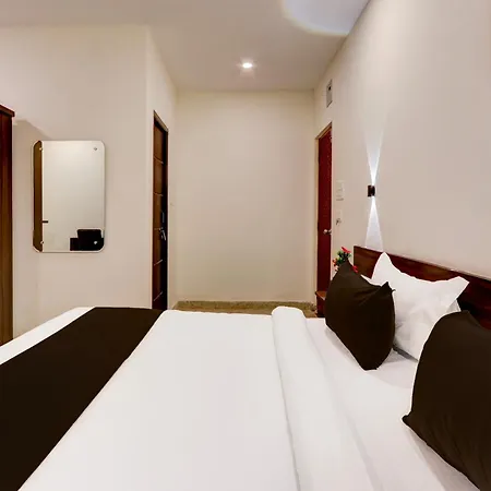 Townhouse Oak Bhooja Hotels-2