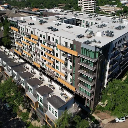 Uptown Memorial Parkside Apartments By Barsala-3