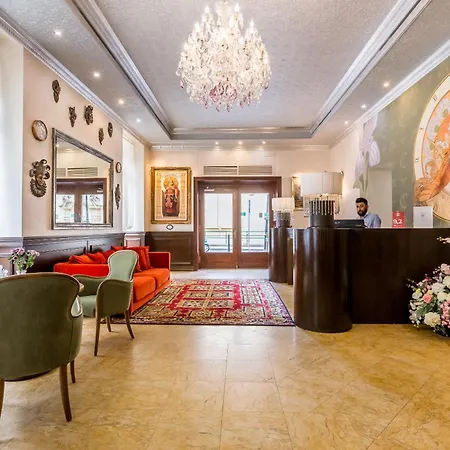Hotel Caruso Old Town-3
