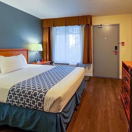 Econo Lodge Inn & Suites Calgary - University-3