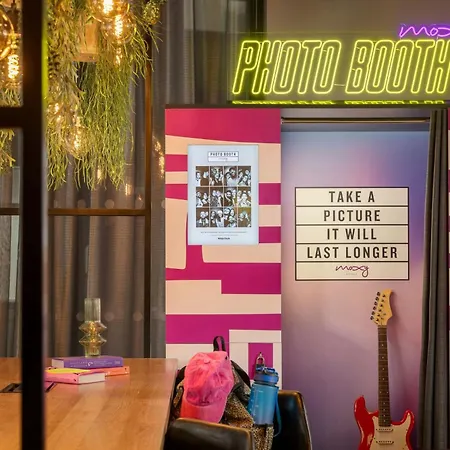 Moxy Glasgow Merchant City-3