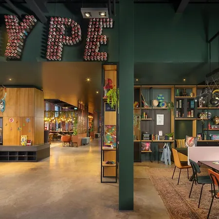Moxy Glasgow Merchant City-3