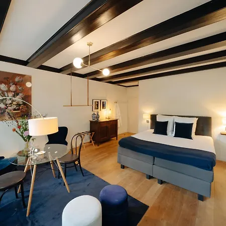 1637: Historic Canal View Suites-3