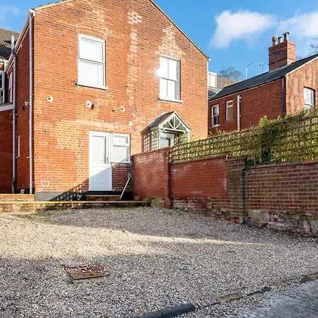 1 Riverside Apartments-2