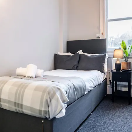 1 Riverside Apartments-3