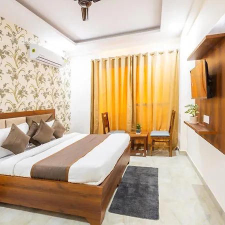 Hotel Gill Comfort Inn - Close To Medanta, Artemis And Fortis Hospital-3