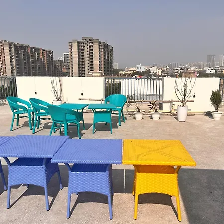 Apna Homes Stay & Hotel I Gurugram I Sector-71-2