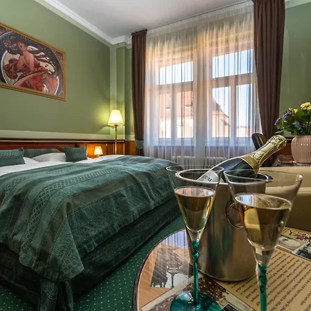 Hotel Hastal Prague Old Town-3