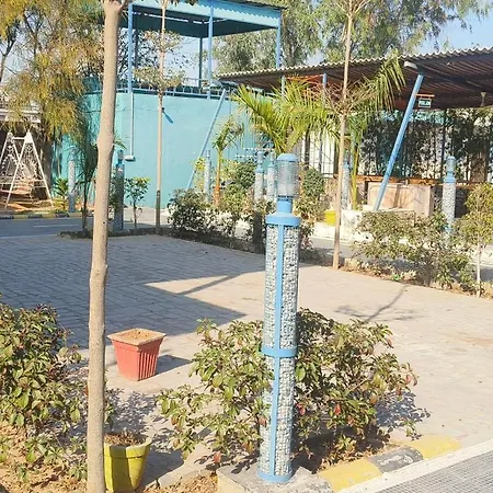 Long Drive Hotel And Resaurt-2