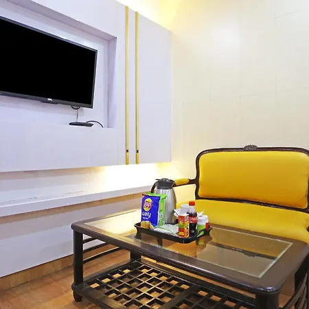 Hotel Preet Inn 05 Mints Walking Distance Nizamuddin Railway Station-2