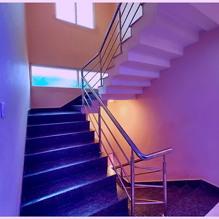Puri Hotel P A R K - V I E W Near Sea Beach - Spacious And Decorated Room - Best Hotel In Puri-2
