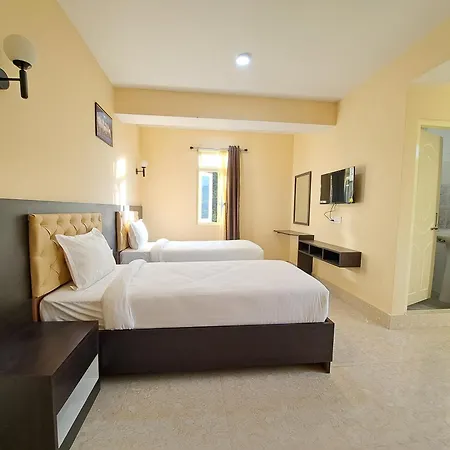 Snow White Retreat Hotel And Restaurant-2