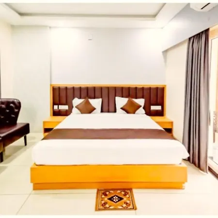 Sea View Hotel- New - S H R I - Gajanana - Near Jagannath Temple - Fully Air Conditioned Hotel - Best Luxuary Hotel-3