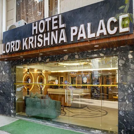 Just Renovated - Hotel Krishna Palace With Parking - New Delhi, Paharganj-3