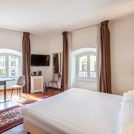 Inn Rome Rooms & Suites-3