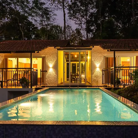Tealawn Pool Villa, Munnar-2