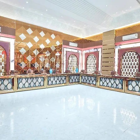 Orsom Stay Rooms With Jacuzzi Sector 53 Gurgaon-3