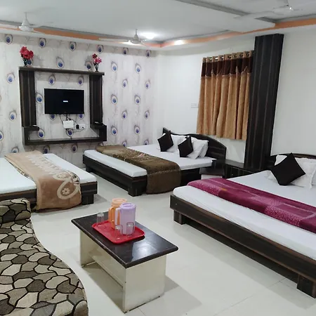 Hotel Vrandavan Palace Near Mahakal Temple-3