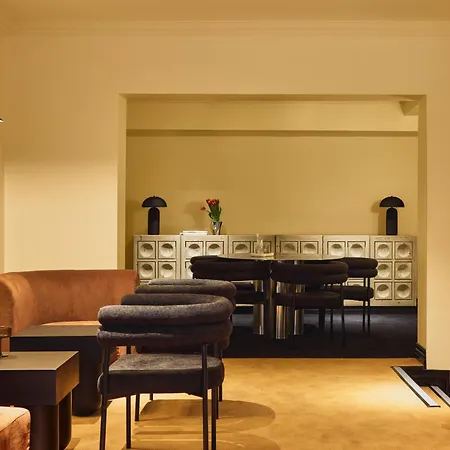 Hotel Diplomat Sydney-3