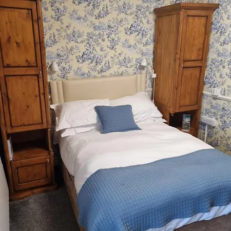 Virginia Cottage Guest House-3